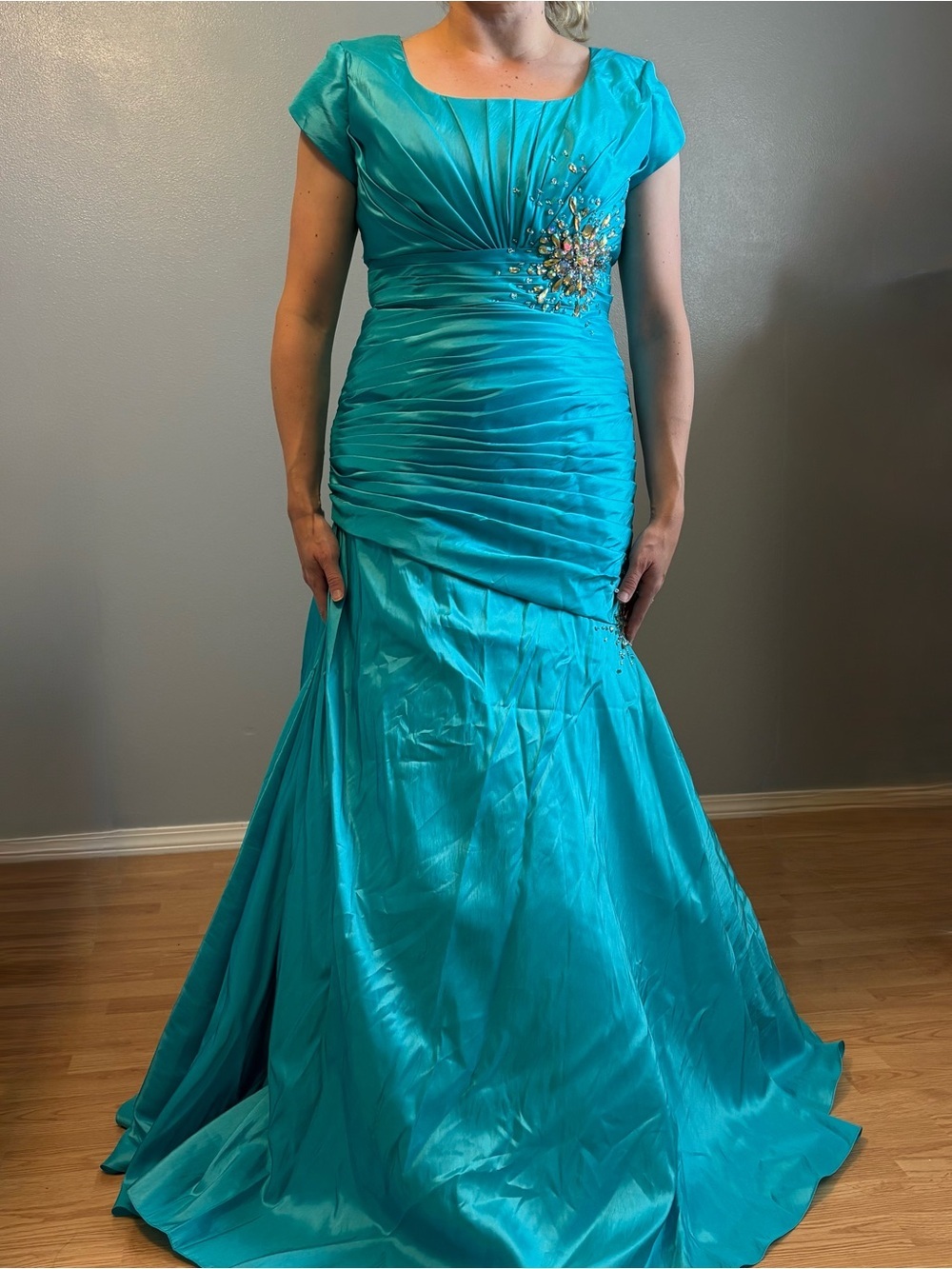Night Moves Turquoise Embellished Ruched Evening Prom Gown Dress Wmn’s 14